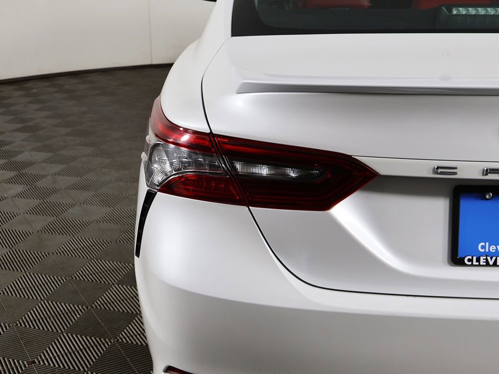 Used 2021 Toyota Camry XSE FWD image 15