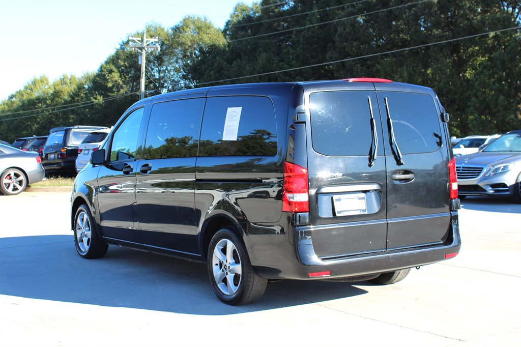 Used 2018 Mercedes-Benz Metris Passenger image 3