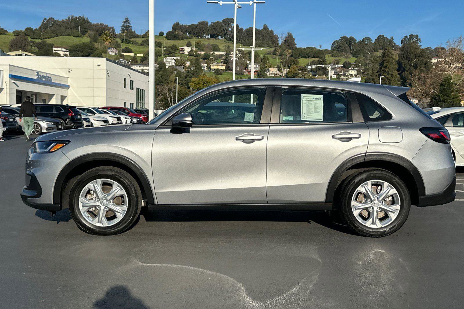 Certified 2025 Honda HR-V LX image 6