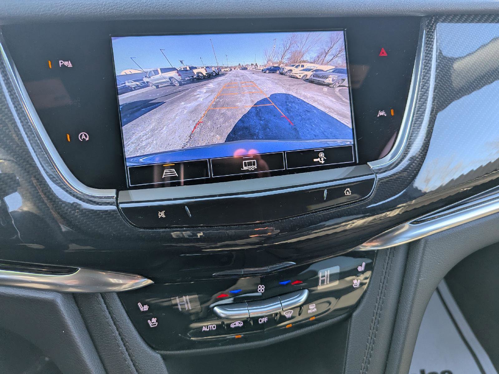 Used 2023 Cadillac XT6 Sport image 15