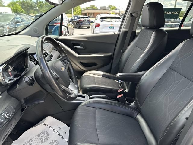 Certified 2020 Chevrolet Trax LT w/ LT Convenience Package AWD/4WD image 10