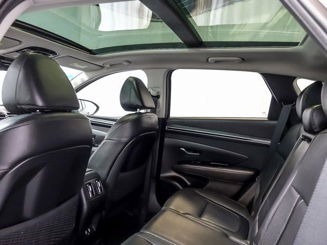 Used 2023 Hyundai Tucson Limited image 16