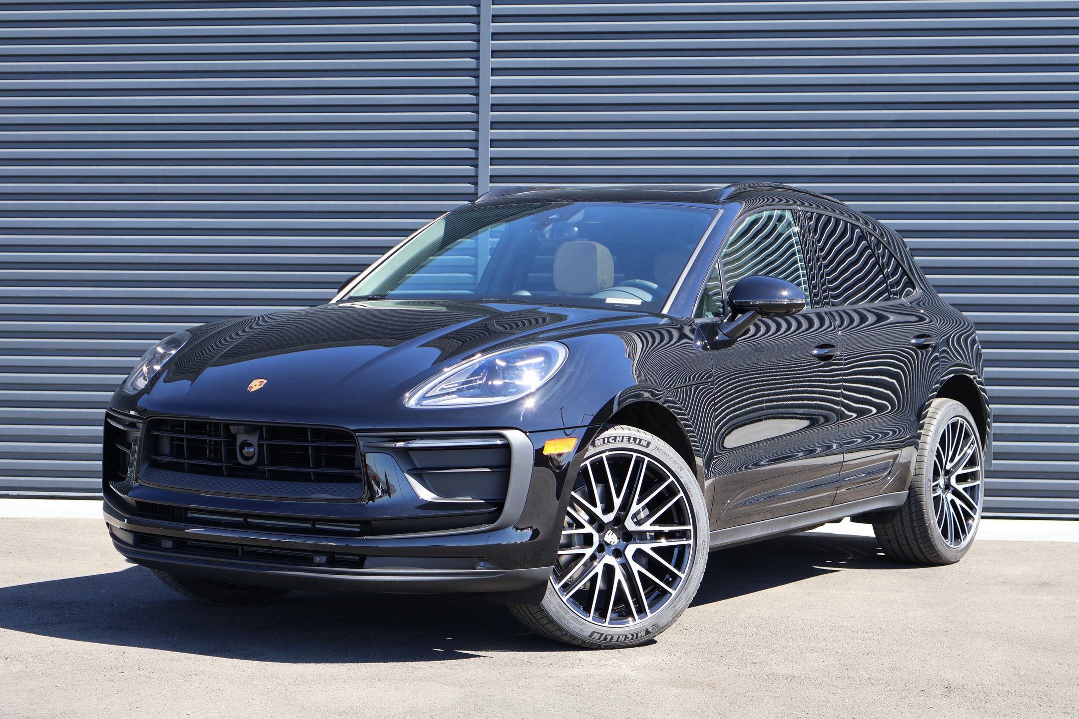 New 2026 Porsche Macan AWD/4WD image 1
