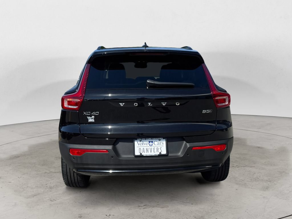 Used 2026 Volvo XC40 B5 Plus AWD/4WD image 5