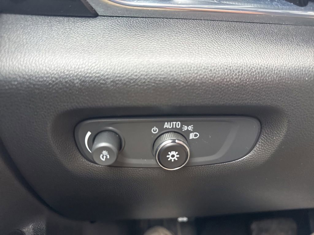 Used 2023 Chevrolet Traverse RS w/ LPO, Floor Liner Package image 27