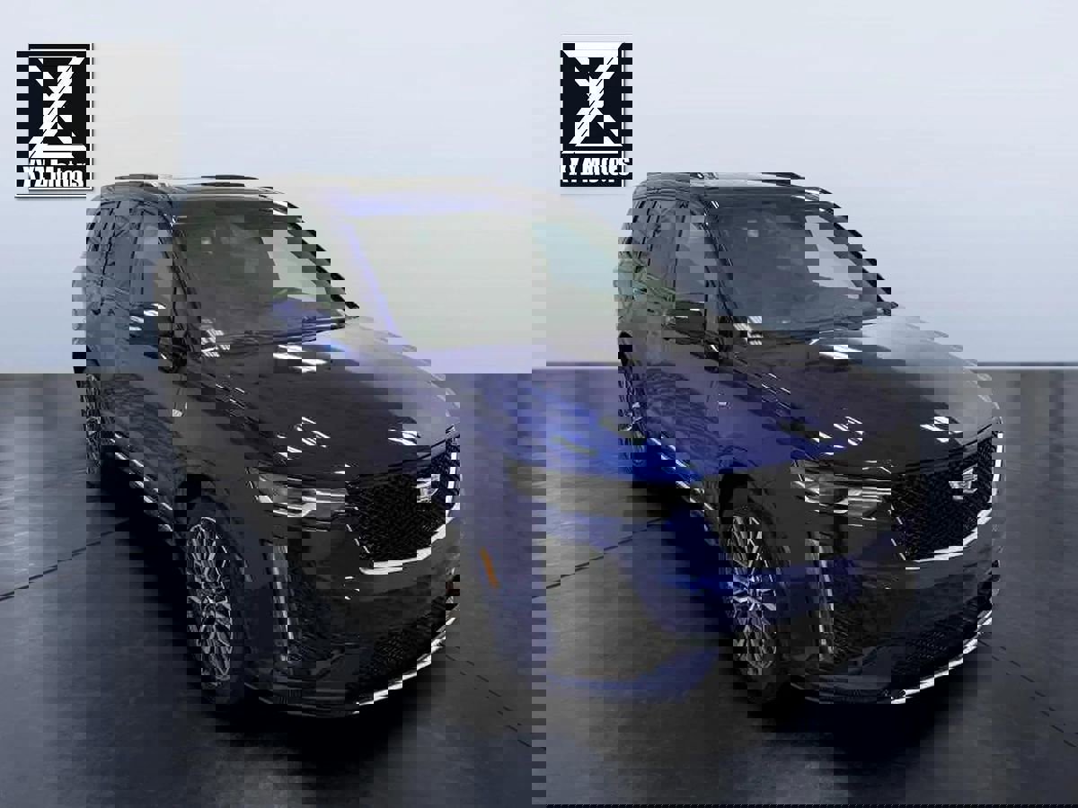 Used 2024 Cadillac XT6 Sport w/ Technology Package image 7