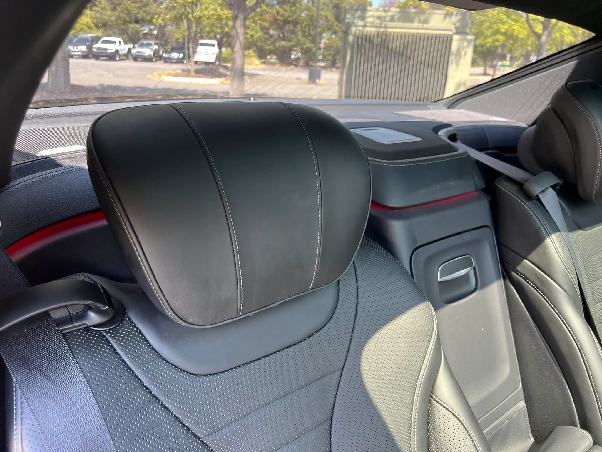 Used 2017 Mercedes-Benz S 550 4MATIC Sedan w/ Premium Package image 36