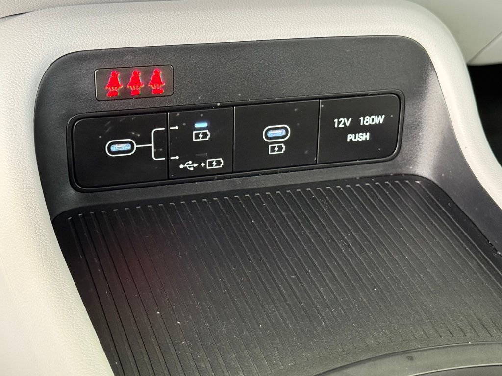 Used 2024 Hyundai Kona SEL image 34