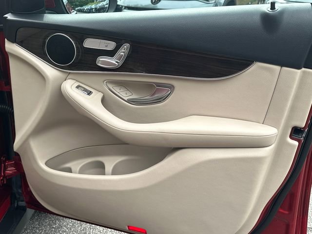 Used 2019 Mercedes-Benz GLC 300 w/ Parking Assistance Package image 14