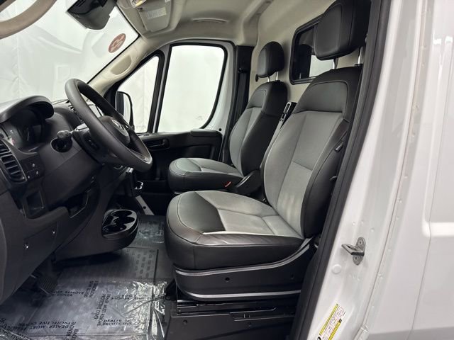 Used 2025 RAM ProMaster 2500 w/ Convenience Group image 15