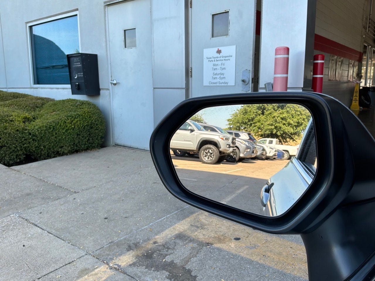 Used 2023 Toyota Camry SE FWD image 19