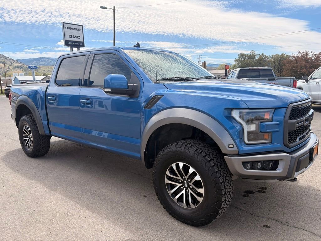 Used 2019 Ford F150 Raptor w/ Equipment Group 802A Luxury AWD/4WD image 3