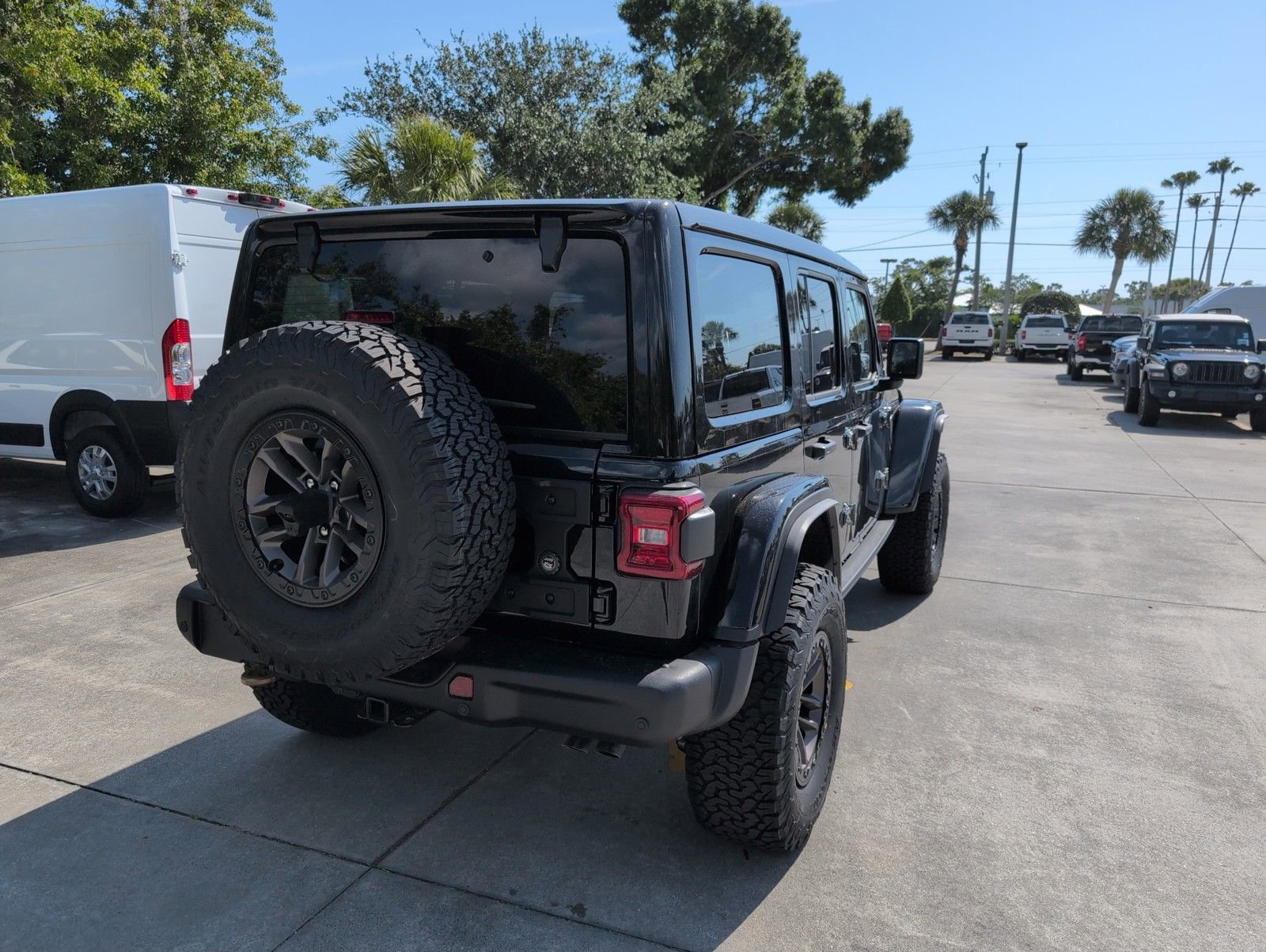 New 2025 Jeep Wrangler Unlimited Rubicon 392 image 10
