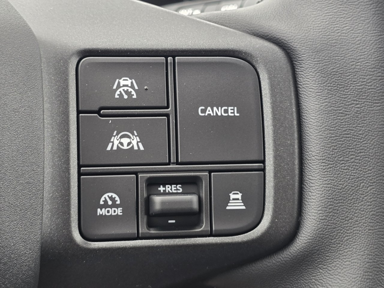 New 2026 Toyota RAV4 XSE AWD/4WD image 31