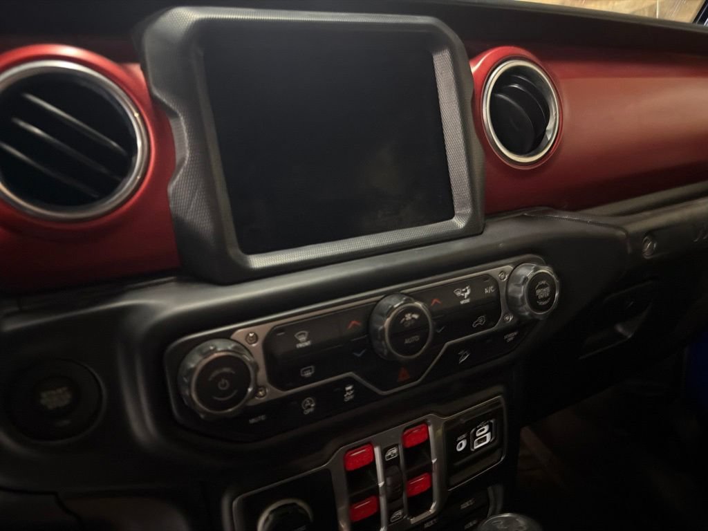 Used 2018 Jeep Wrangler Unlimited Rubicon AWD/4WD image 17