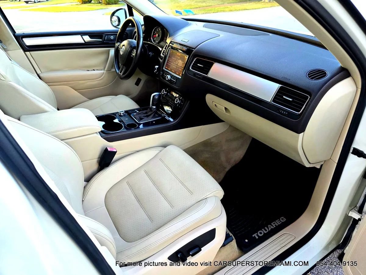Used 2011 Volkswagen Touareg Sport image 51