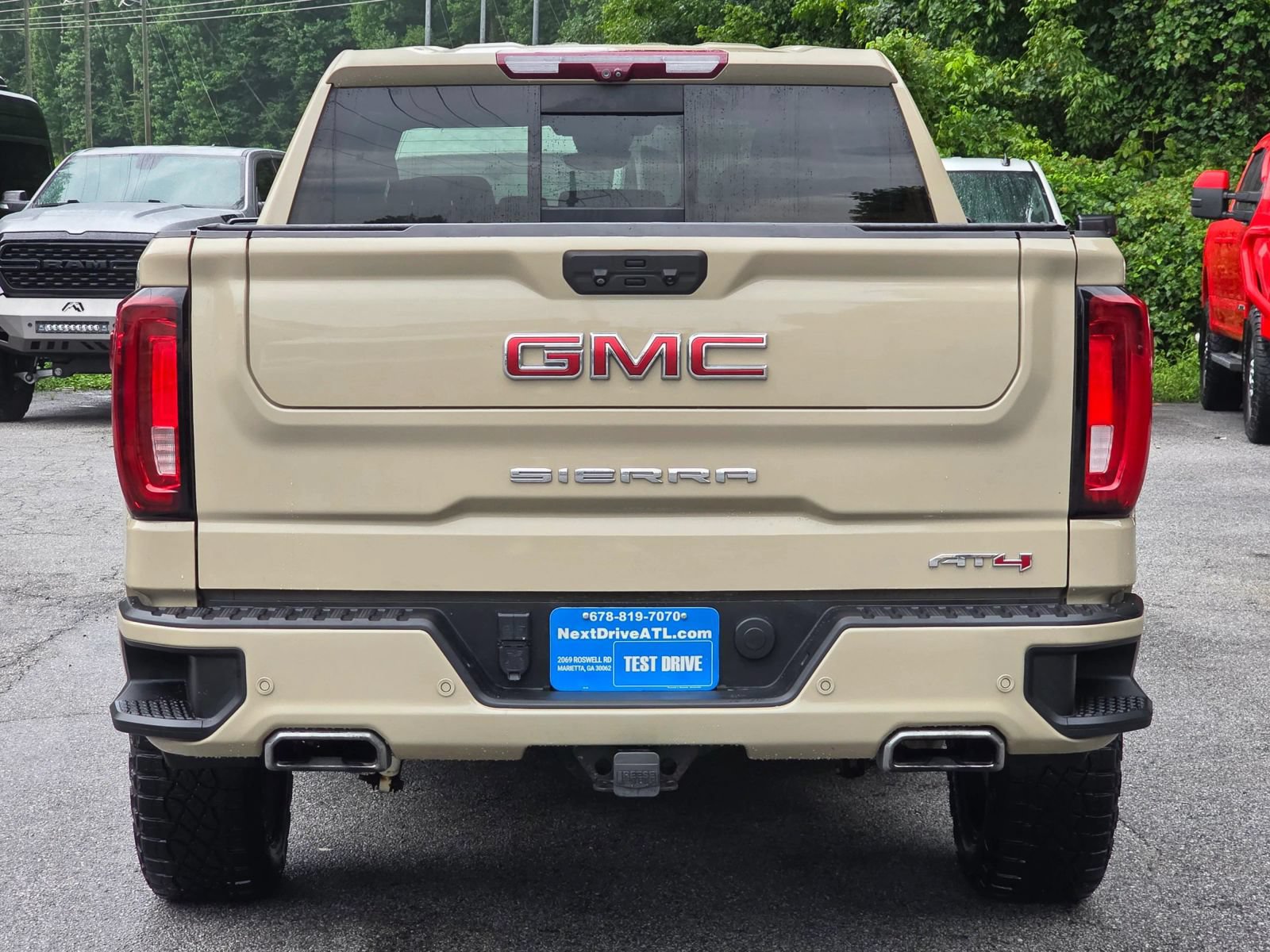 Used 2022 GMC Sierra 1500 AT4 w/ AT4 Premium Package AWD/4WD image 6