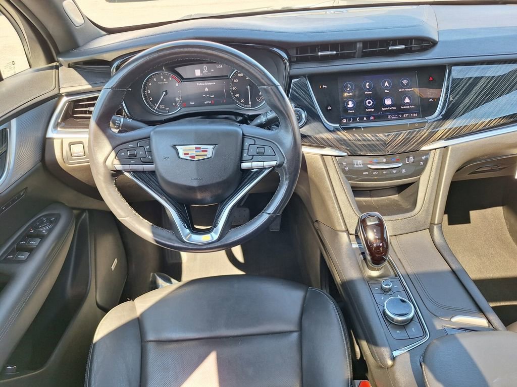 Used 2024 Cadillac XT6 Premium Luxury image 10