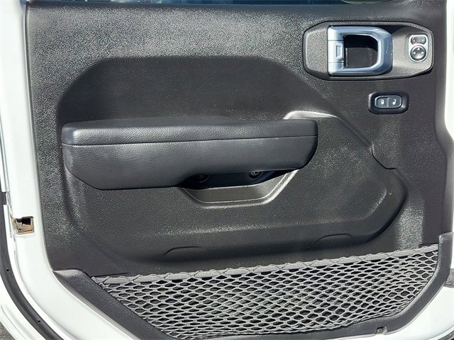 Used 2022 Jeep Gladiator Rubicon w/ Cold Weather Group image 20