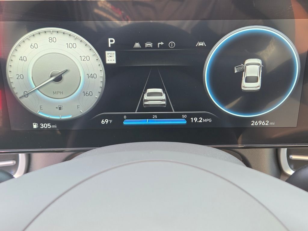 Used 2025 Hyundai Elantra SEL FWD image 28