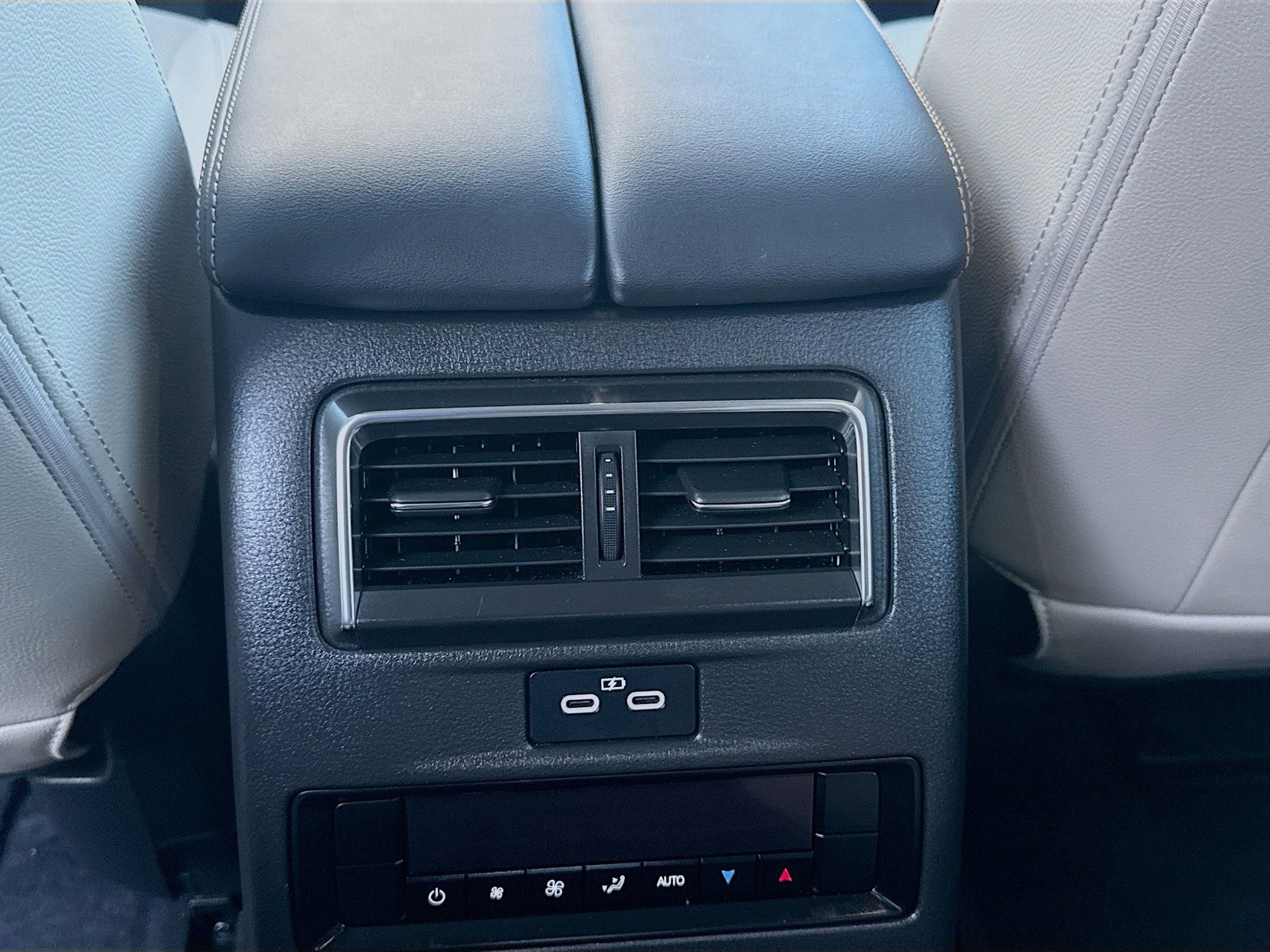 Used 2024 MAZDA CX-90 Plug-In Hybrid w/ Premium Pkg image 23