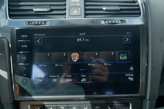 Used 2019 Volkswagen e-Golf SEL Premium image 50