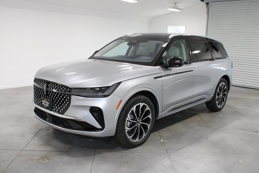 New 2026 Lincoln Nautilus Reserve image 3