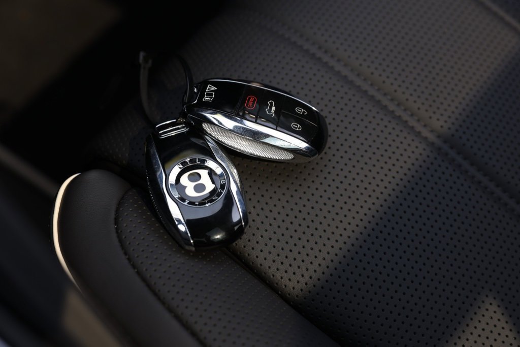 Used 2023 Bentley Bentayga Speed image 24