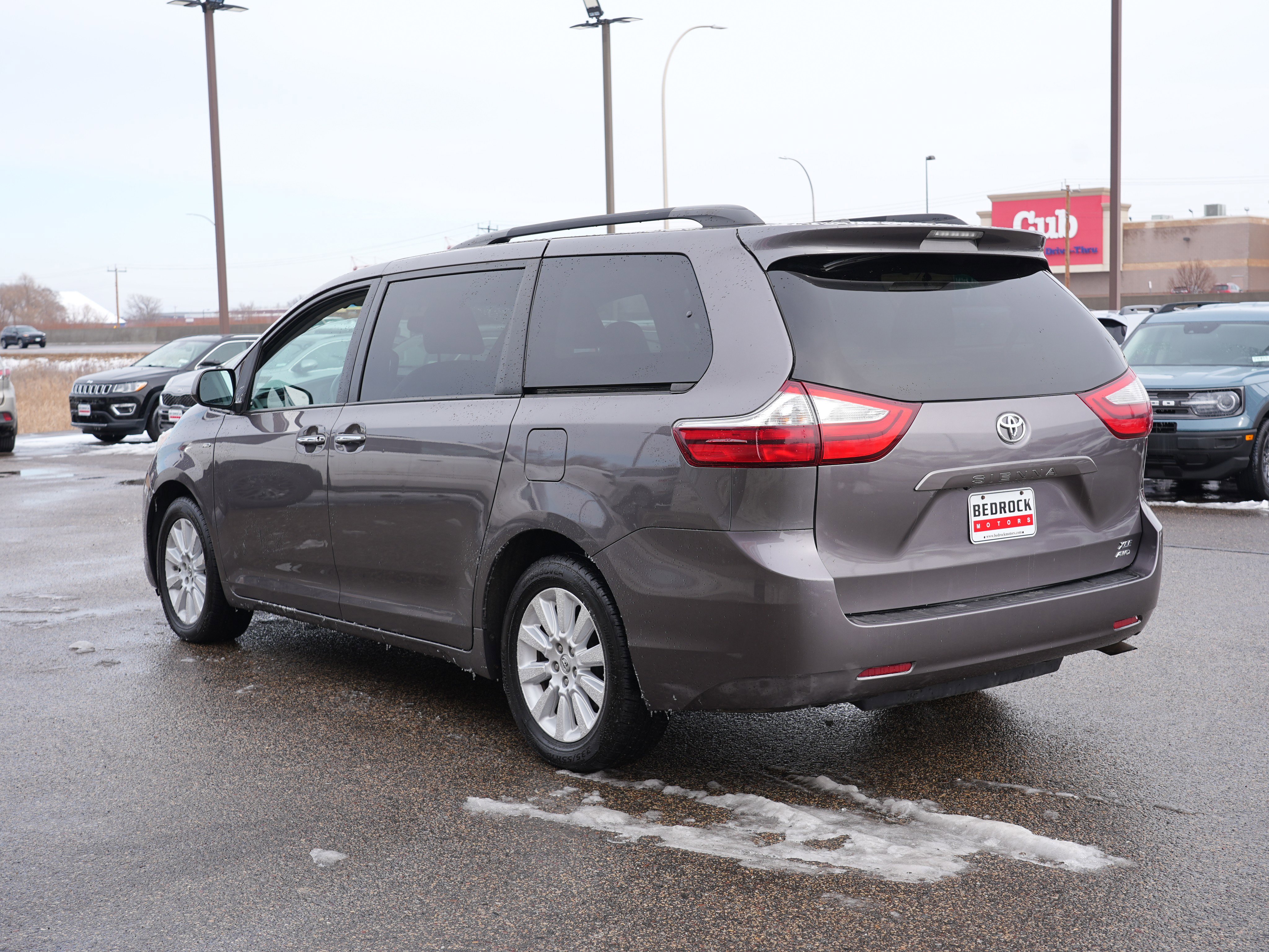 Used 2016 Toyota Sienna XLE AWD/4WD image 5