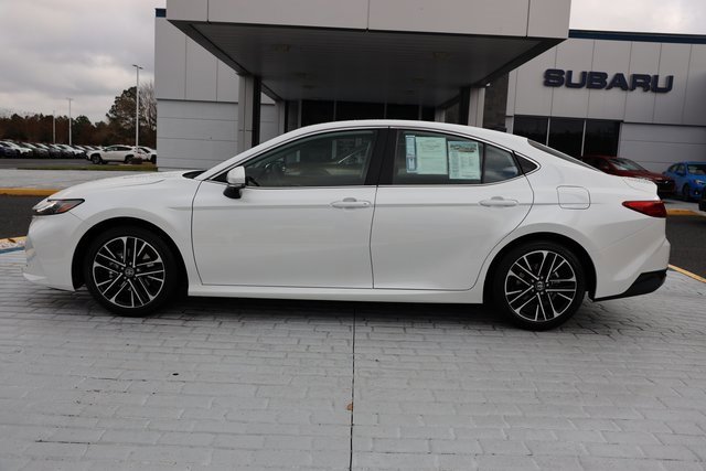 Used 2025 Toyota Camry XLE image 2