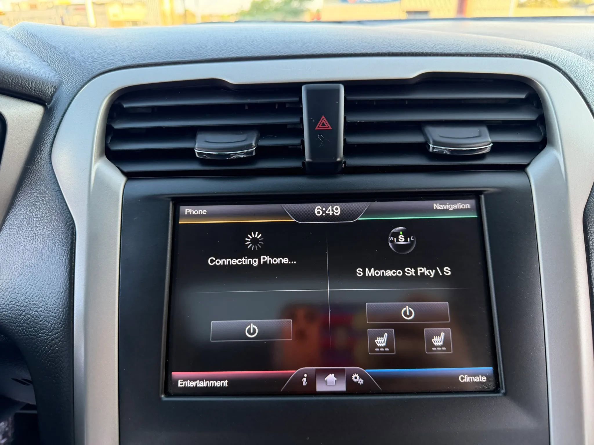 Used 2014 Ford Fusion SE w/ Equipment Group 202A image 24