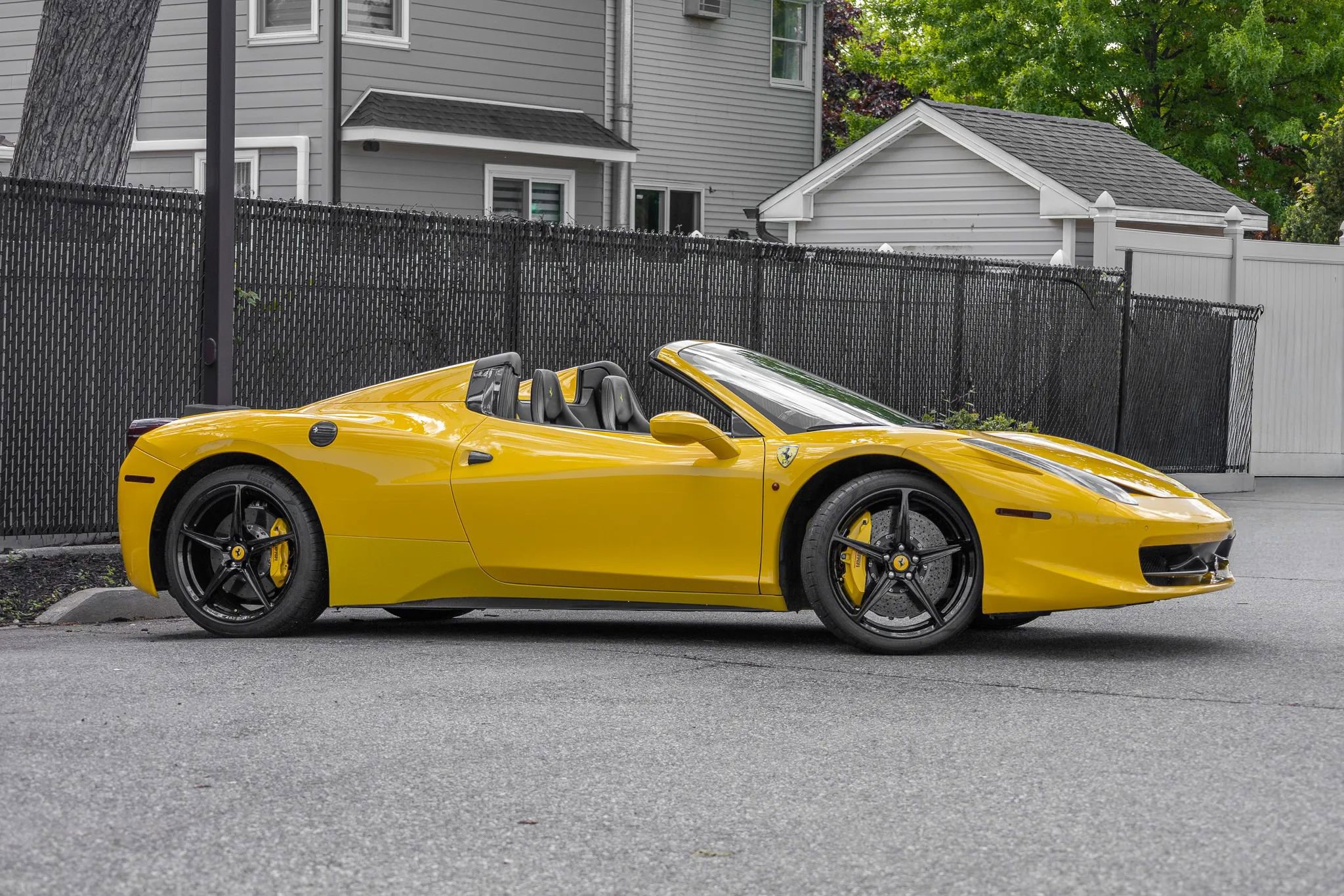 Used 2013 Ferrari 458 Spider RWD image 16