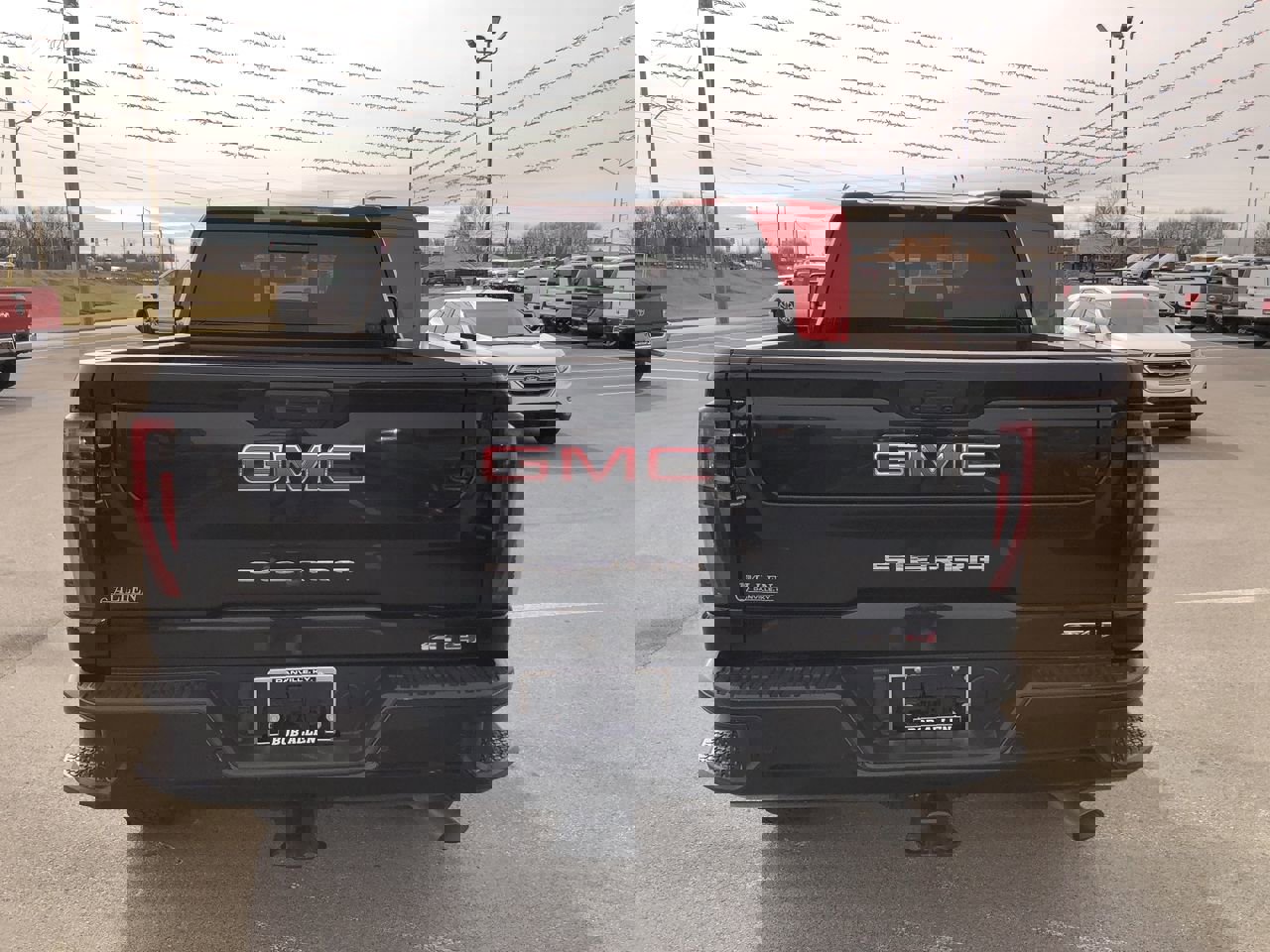 Used 2024 GMC Sierra 2500 AT4 w/ AT4 Preferred Package image 10