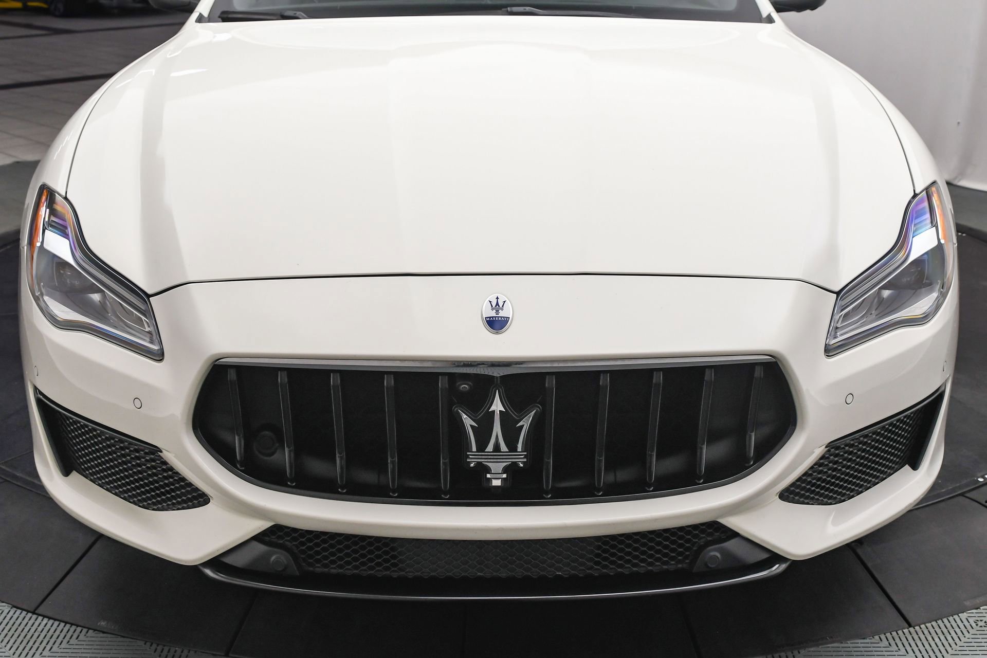 Used 2022 Maserati Quattroporte Modena Q4 image 27