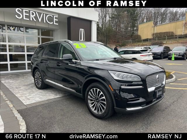 Used 2023 Lincoln Aviator Standard w/ Premium Package image 7