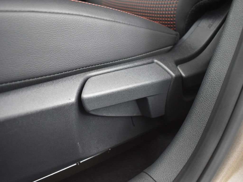 New 2026 Nissan Kicks SR w/ Illumination Package FWD image 29