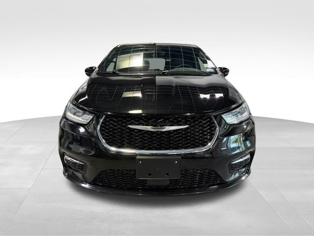 Used 2025 Chrysler Pacifica Select FWD video 2