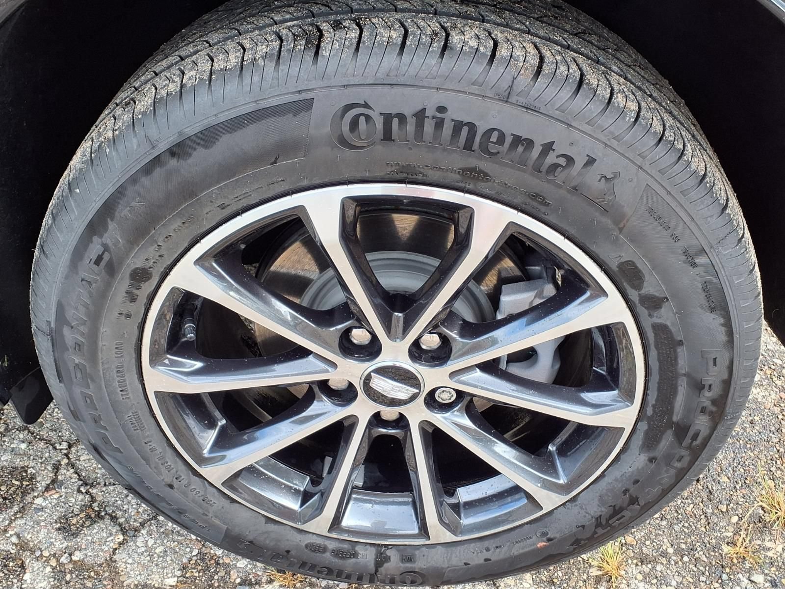 Used 2024 Cadillac XT4 Sport w/ LPO, Floor Liner Package FWD image 9