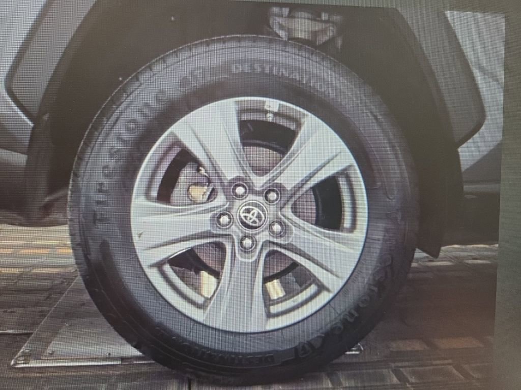 Used 2024 Toyota RAV4 LE AWD/4WD image 20