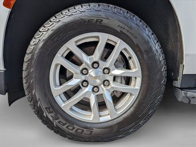 Used 2021 Chevrolet Suburban LT RWD image 21