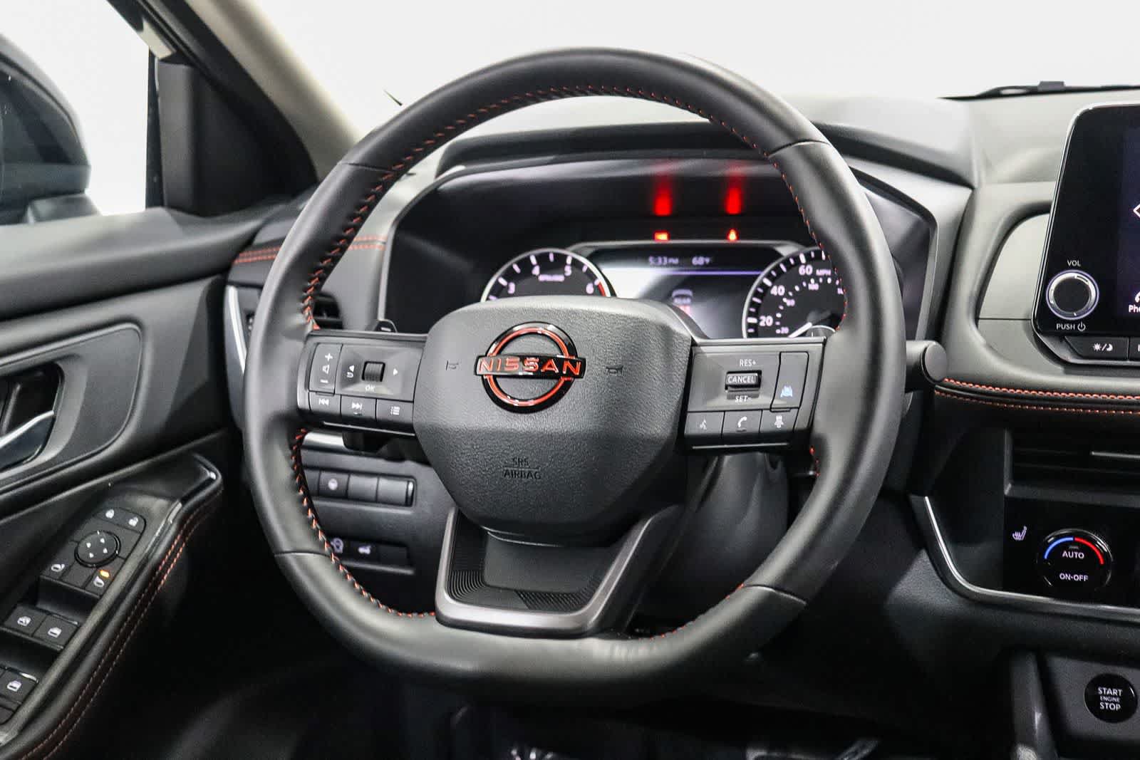 Used 2025 Nissan Rogue SV AWD/4WD image 15