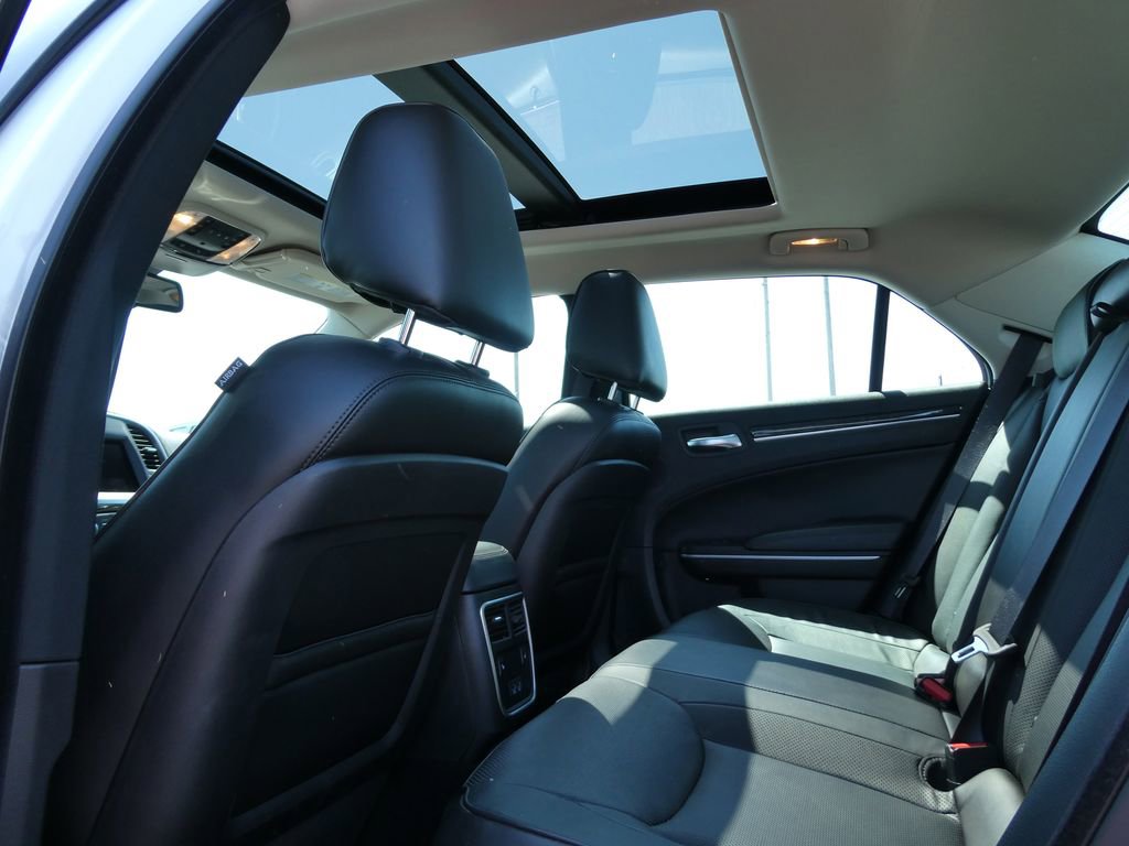 Used 2023 Chrysler 300 Touring L w/ Popular Equipment Group RWD image 16