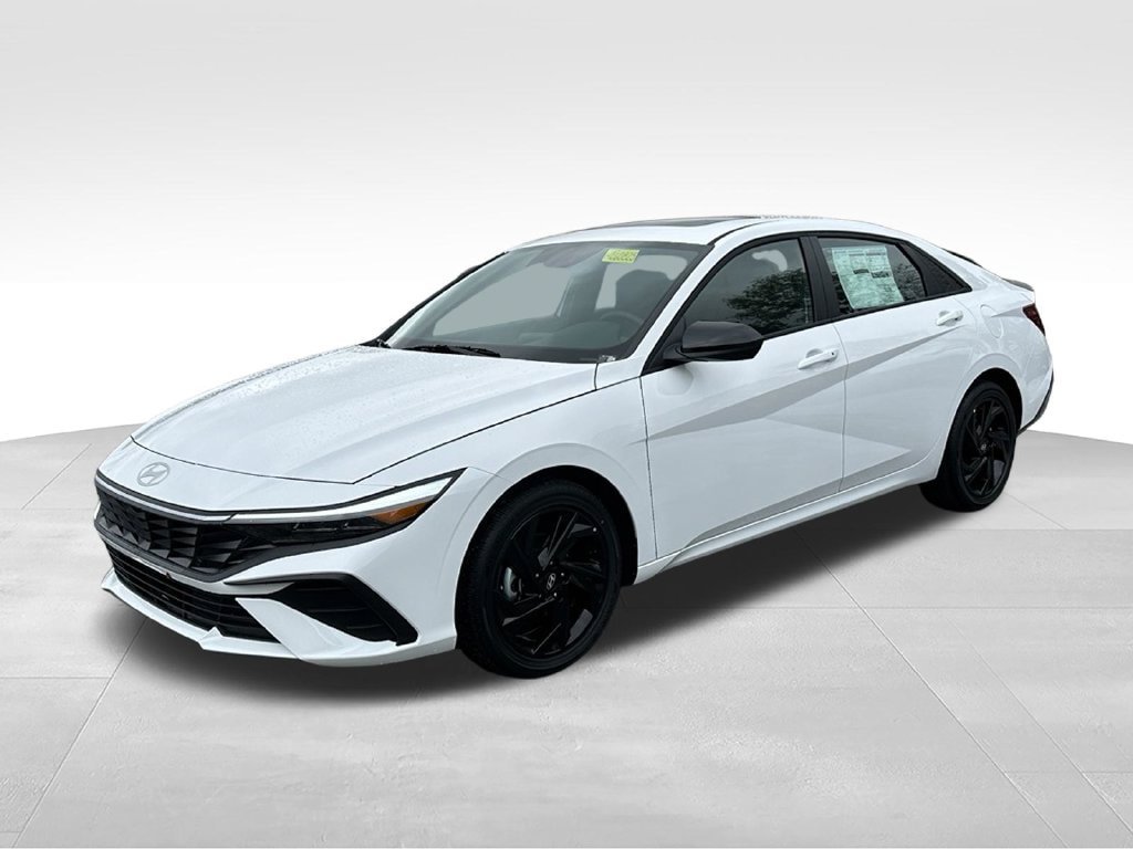 New 2026 Hyundai Elantra SEL Sport FWD image 3