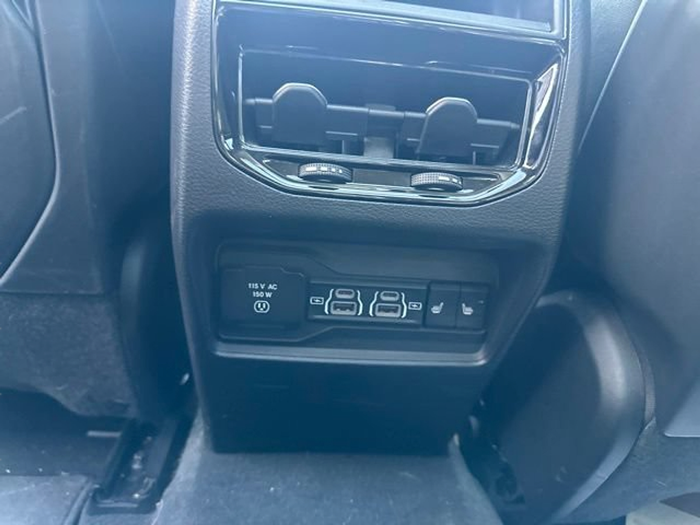 Used 2022 Jeep Grand Cherokee Limited 4xe w/ Luxury Tech Group II AWD/4WD image 17