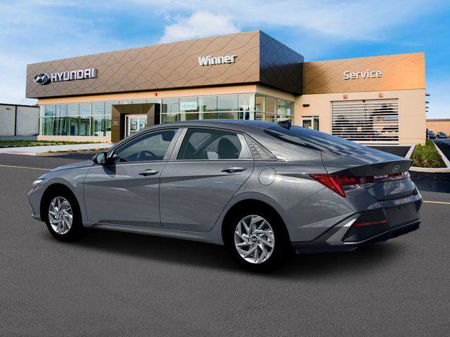 New 2026 Hyundai Elantra Blue image 4