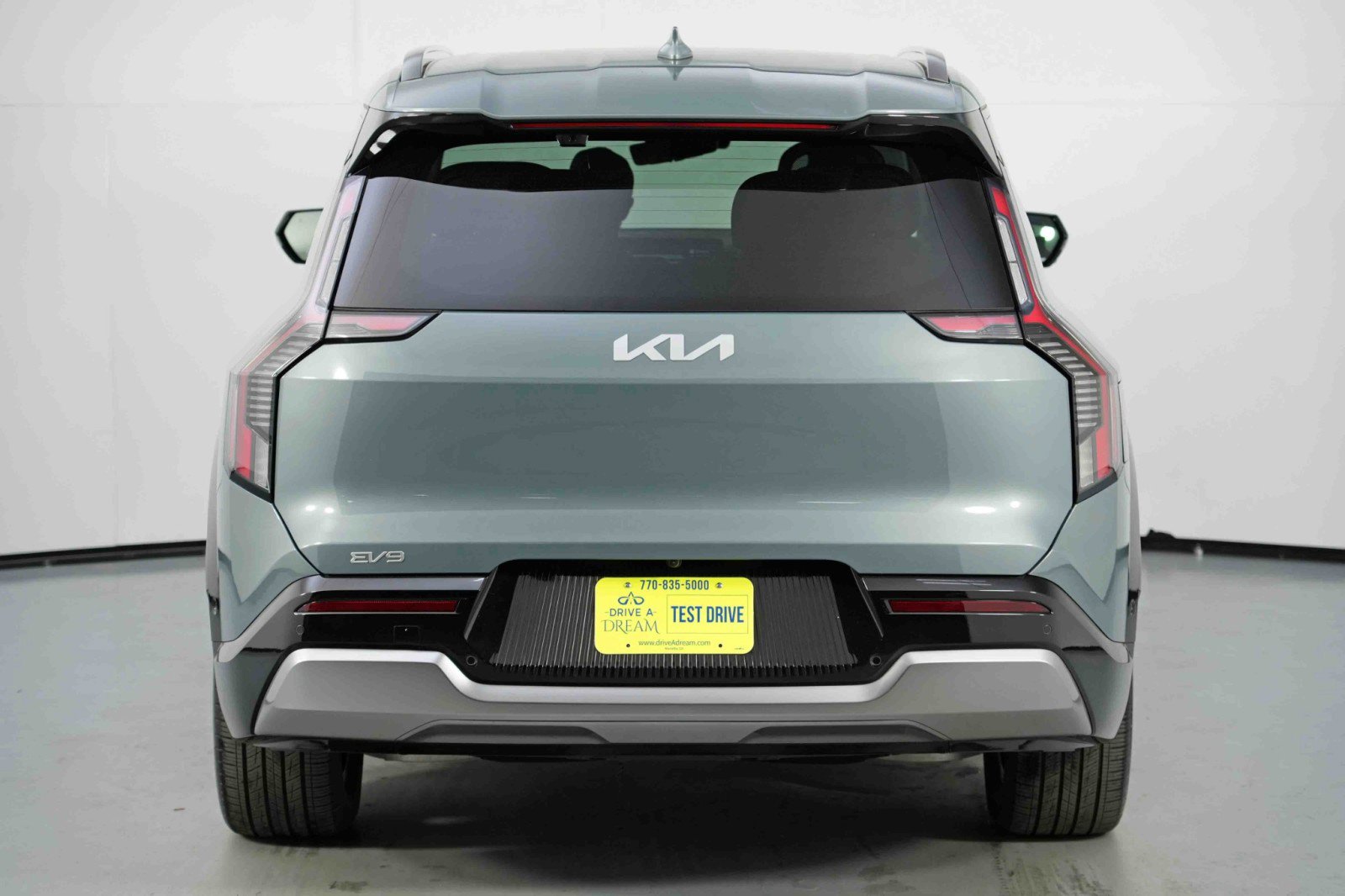 Used 2024 Kia EV9 Land image 56