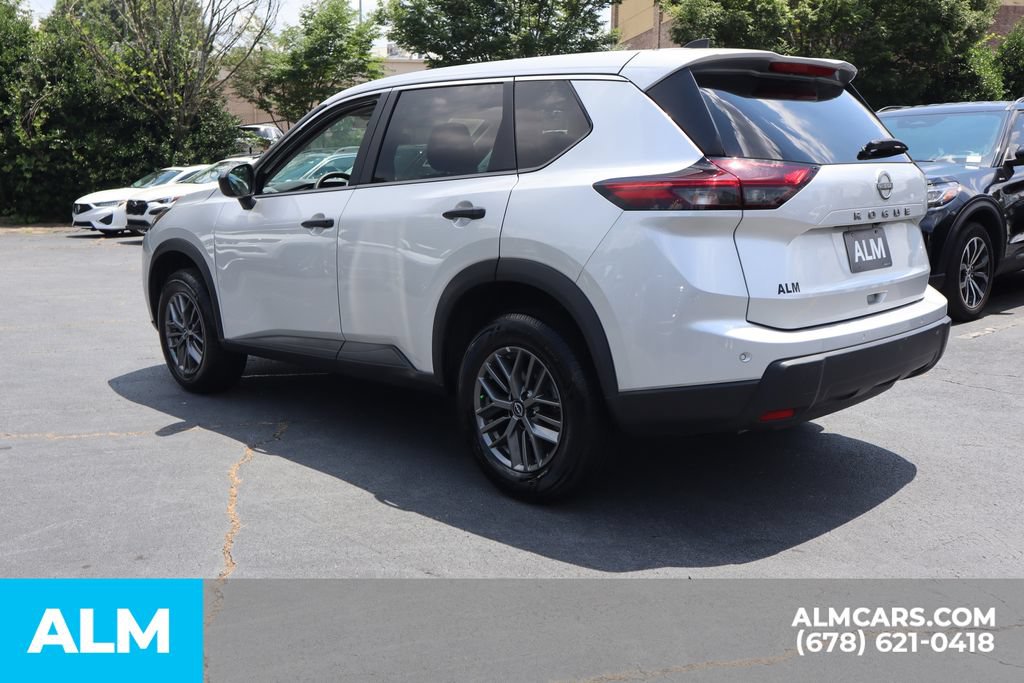 Used 2024 Nissan Rogue S FWD image 8