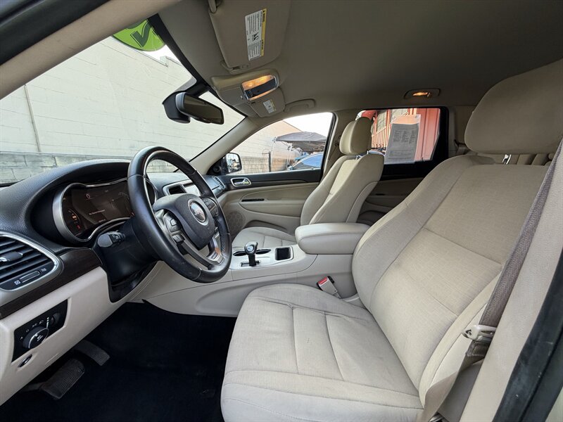 Used 2014 Jeep Grand Cherokee Laredo w/ Quick Order Package 23E RWD image 31