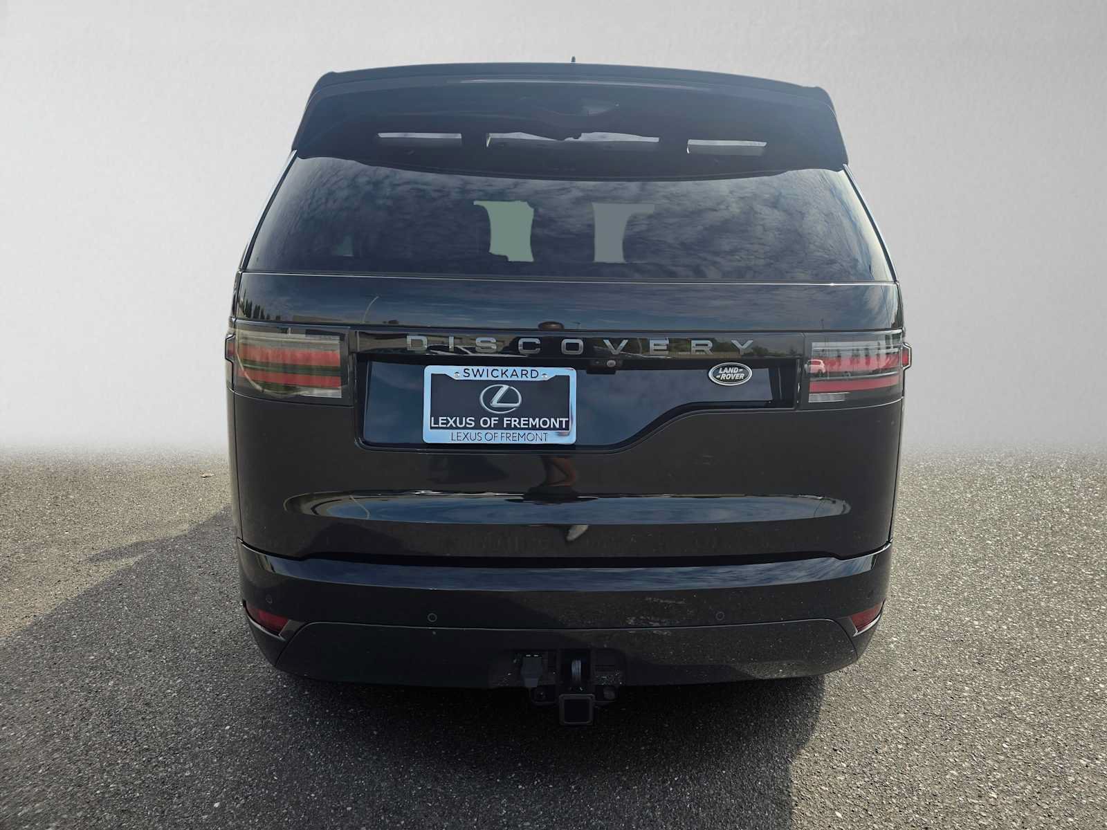 Used 2023 Land Rover Discovery S R-Dynamic AWD/4WD image 4
