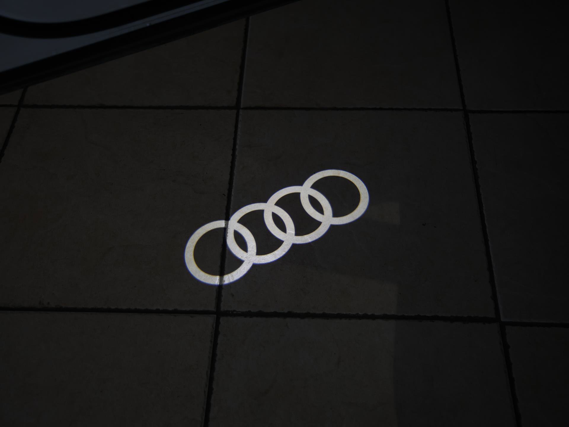 Used 2019 Audi e-tron Prestige AWD/4WD image 37